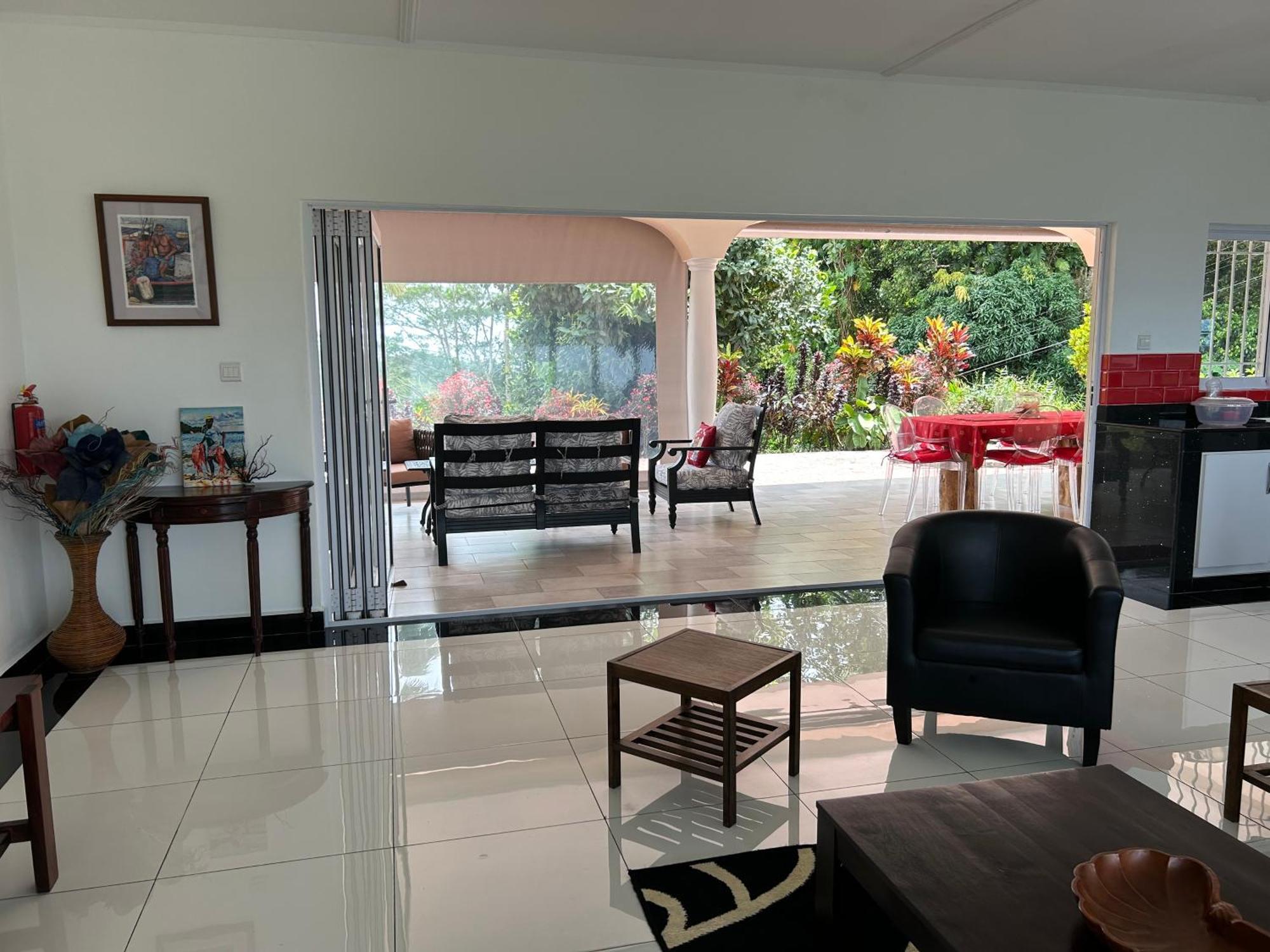 The Olive Tree Apartment Misere Bagian luar foto